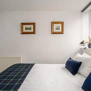 The Riverside Hideaway - Stockbridge Apartment