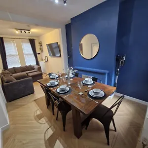 4br House Popular Ravenhill Road , Belfast United Kingdom